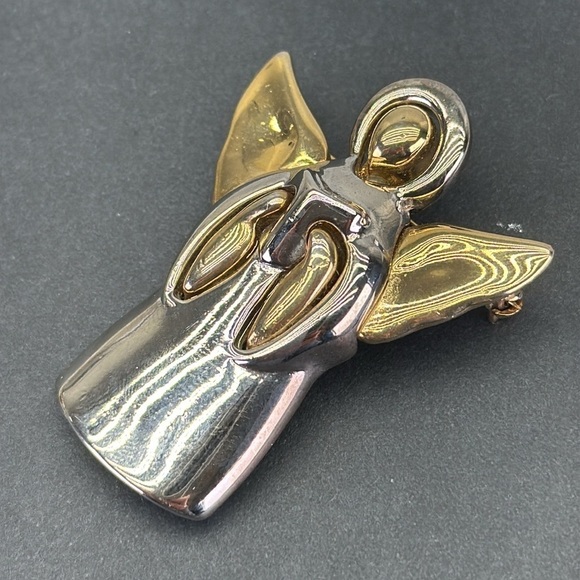 Vintage Liz Claiborne Angel Pin - Picture 5 of 5